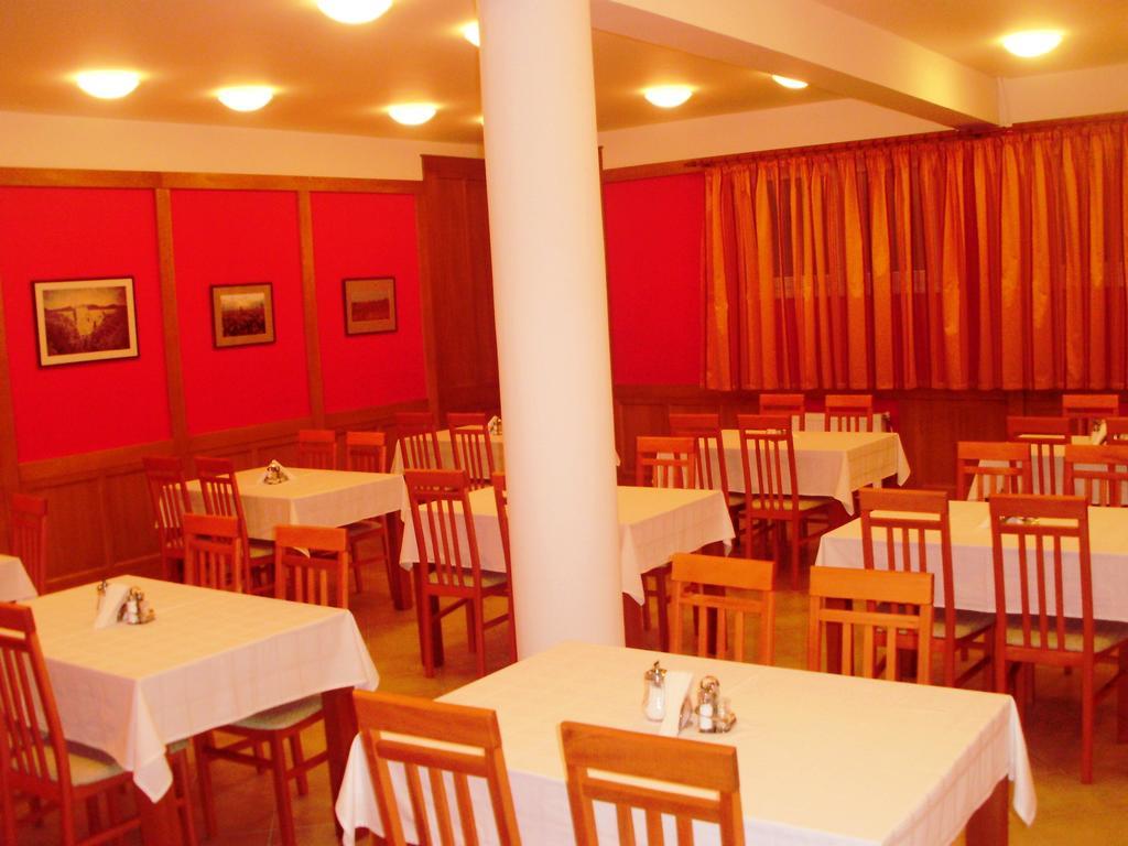Art Garni Hotel Kanjiza Ngoại thất bức ảnh