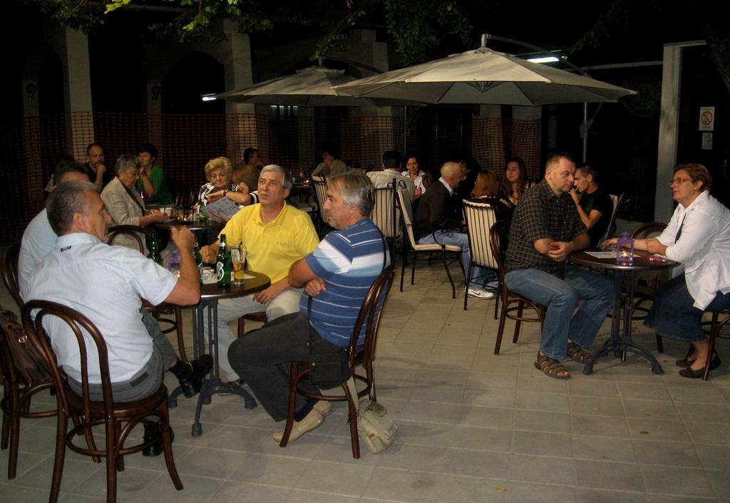 Art Garni Hotel Kanjiza Ngoại thất bức ảnh