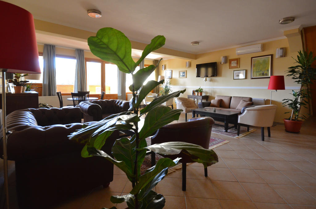 Art Garni Hotel Kanjiza Ngoại thất bức ảnh
