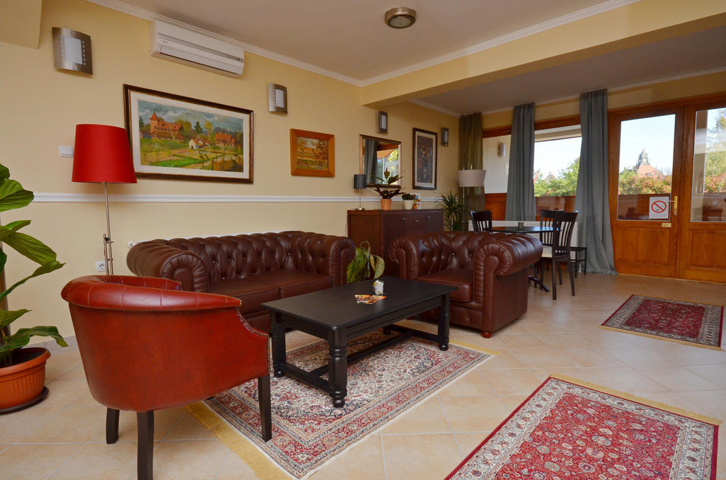 Art Garni Hotel Kanjiza Ngoại thất bức ảnh