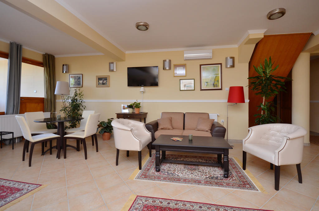 Art Garni Hotel Kanjiza Ngoại thất bức ảnh