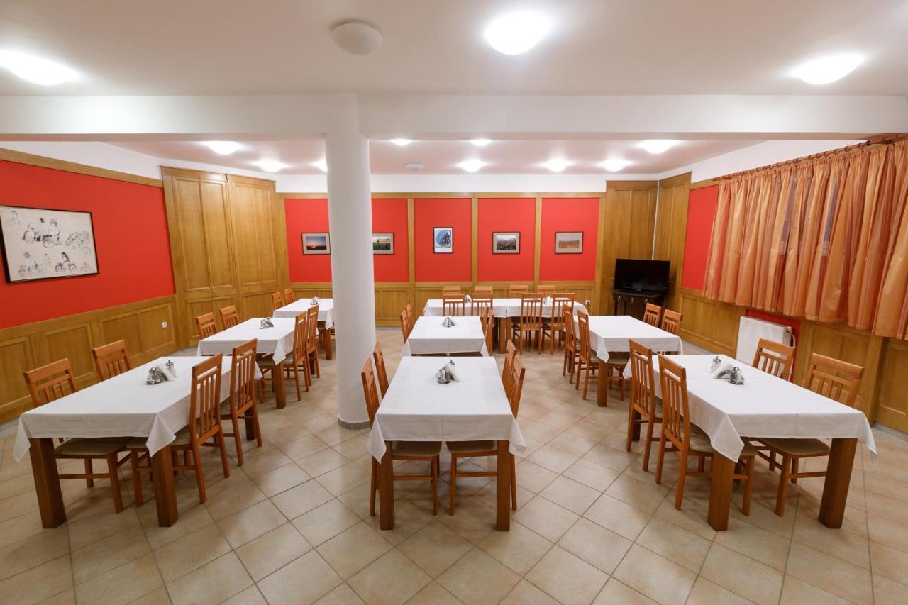 Art Garni Hotel Kanjiza Ngoại thất bức ảnh